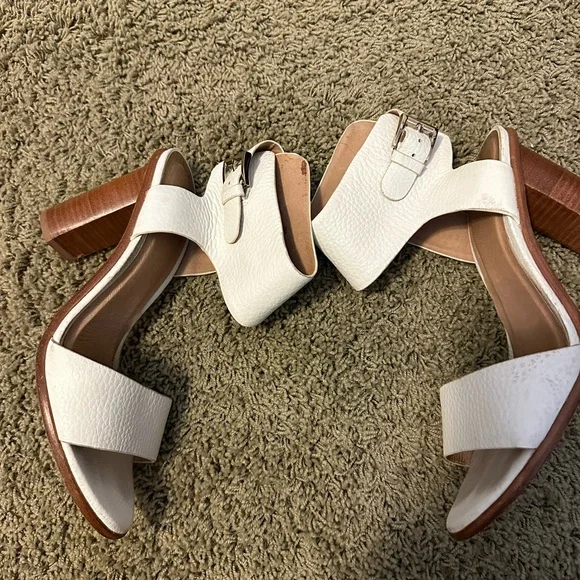 Joie Opal Sandals. Owned by Hayley Hubbard wife of Tyler of Florida Georgia Line - Picture 5 of 8
